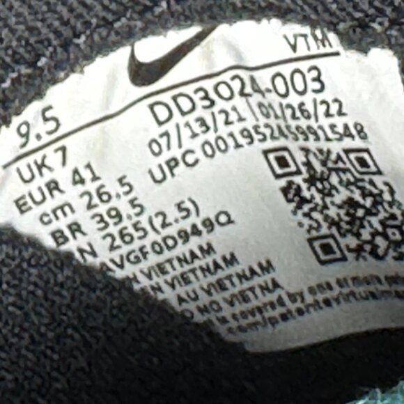 This is a pair of Nike React Infinity Run FK (fly knit) in a women's size 9.5. - Picture 7 of 7